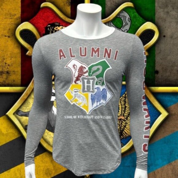 Harry Potter Wizarding World Hogwarts Alumni Long Sleeve Shirt Size Juniors SM - Picture 2 of 10